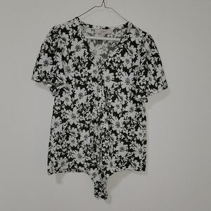 LOFT Black and White Tie Front Short Sleeve Blouse